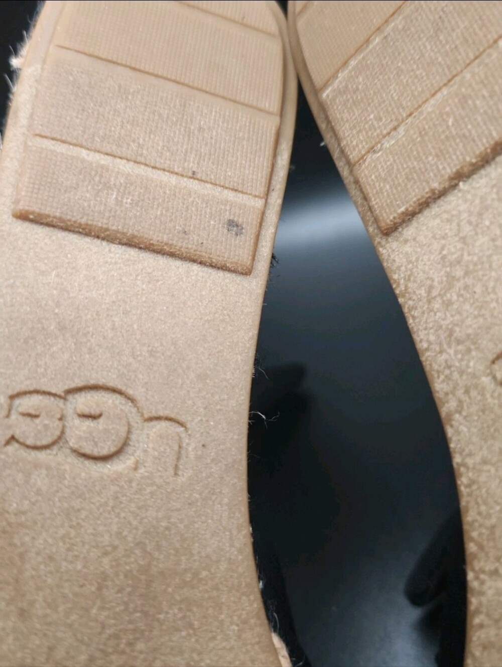 UGG Yarrow Espadrille Wedge Sandal Black Canvas 1119992 Women's 7 US.These sho - Picture 16 of 16